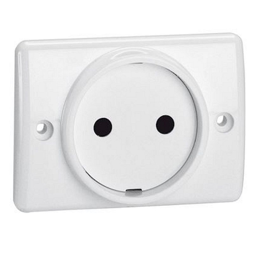 Prise à encastrer pour plinthe 2P 16A 250V~ blanc-050806-3245060508067-LEGRAND