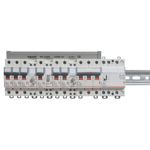 Disjoncteur DX³ 6000 -vis/vis-3P- 400V~-16A-10kA-courbeC-peigne HX³ trad 4P -3M-407829-3245064078290-LEGRAND