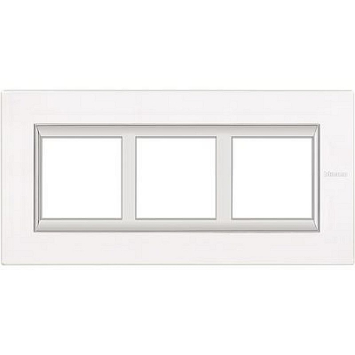 Plaque Axolute Verre 2+2+2 modules vertical rénovation entraxe 57mm -Verre Blanc-HA4832M3VBB-8012199980294-BTICINO